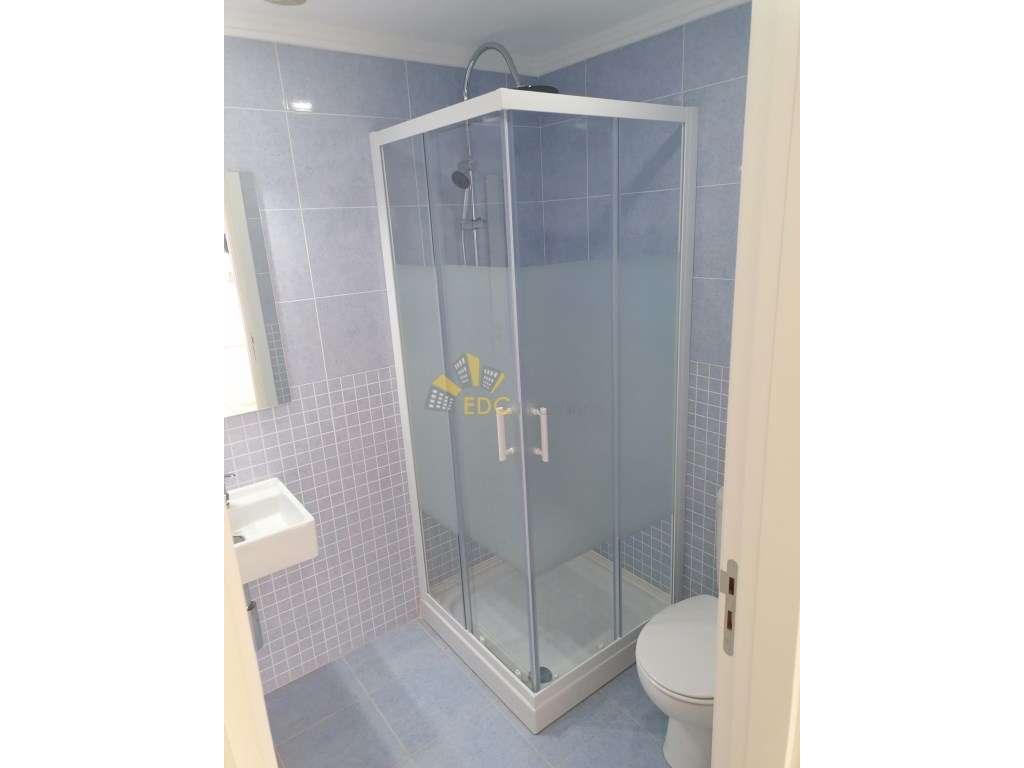 Moradia V3+1 Totalmente Remodelada no Centro da Ericeira e com vist...-44