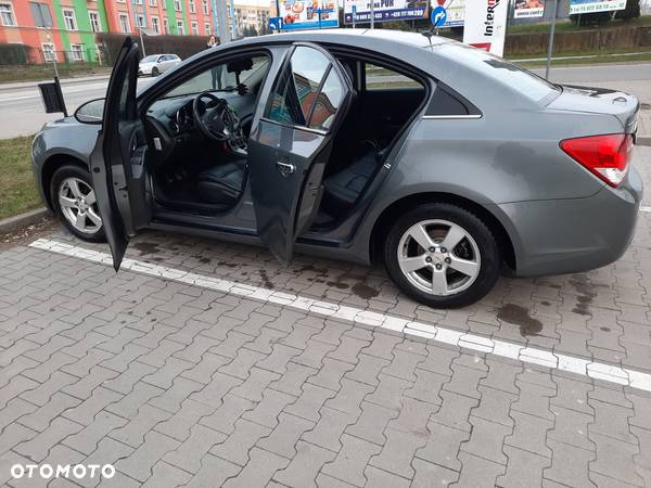 Chevrolet Cruze 1.8 LS (klm) - 9