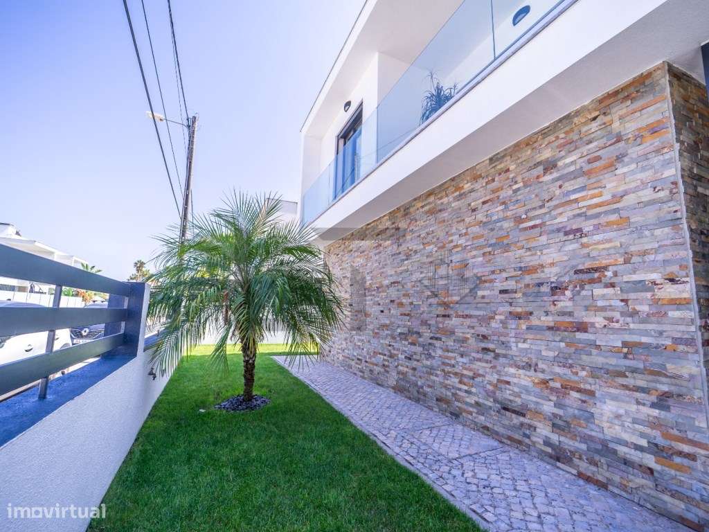 Moradia T4 Smart Home com Piscina, para Venda na Aroeira, Charneca ...-6