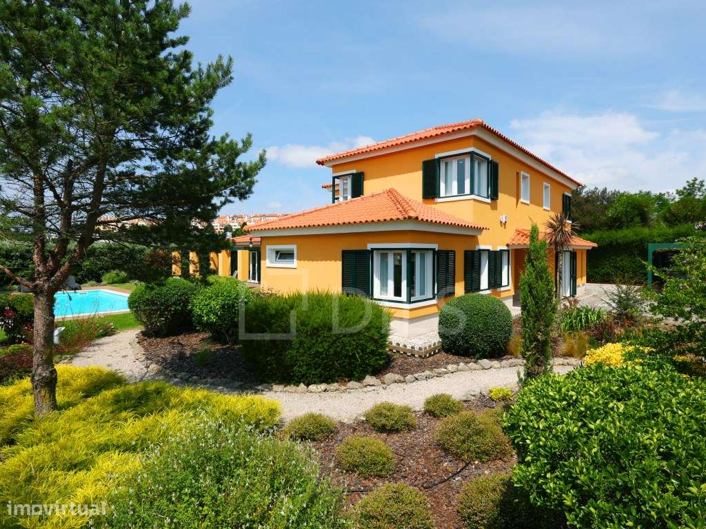 Moradia T6 com piscina no Condomínio Belas Clube de Campo - Grande imagem: 2/31