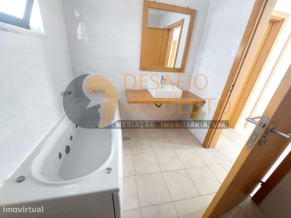 Moradia Isolada T5, boas áreas. Quinta da Alembrança - Feijó-34