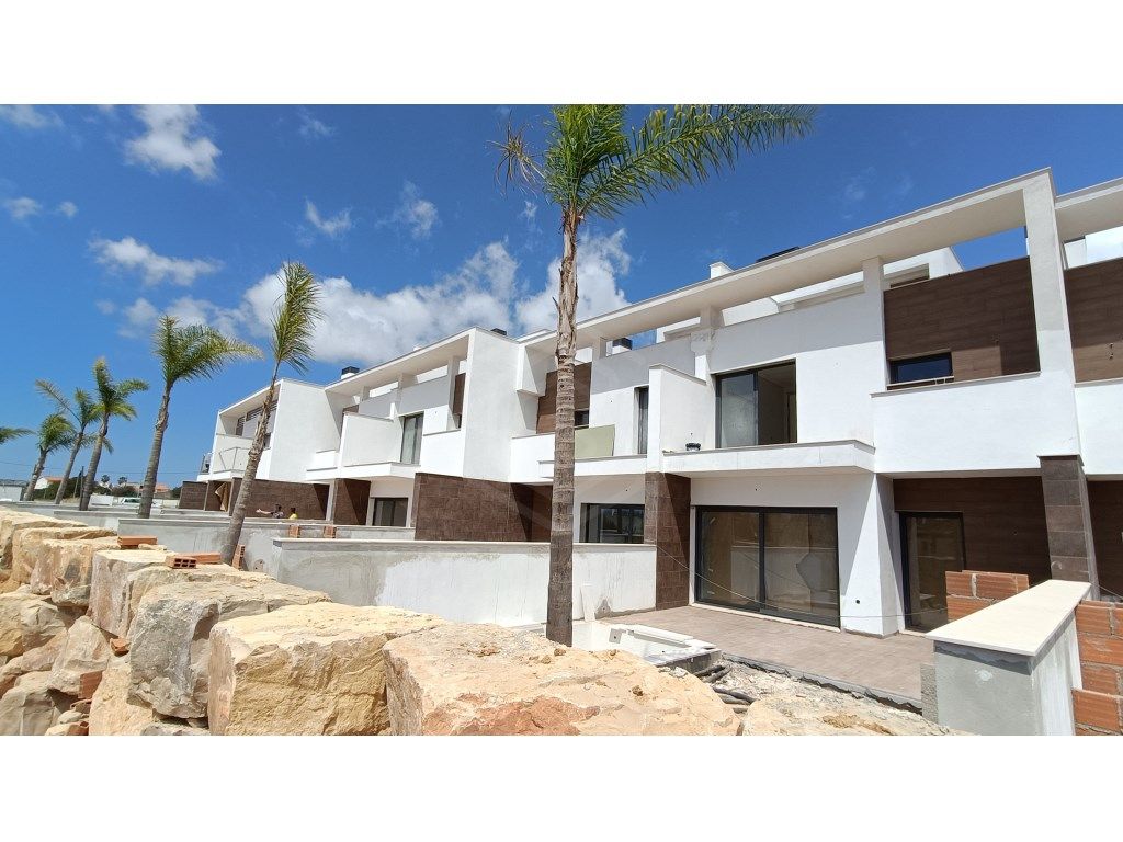 Moradia T2+1 Condo Privado nas Ferreiras, Albufeira, Algarve