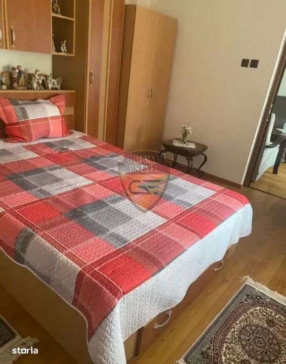 Casa 4 camere, Tomis III / Tomis 1, 2 bai, 2 bucatarii, centrala gaze, - Imagine principală: 2/8