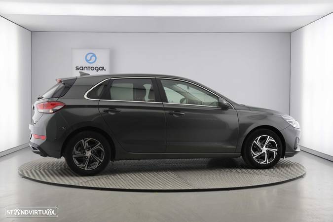 Hyundai i30 Fastback - 3