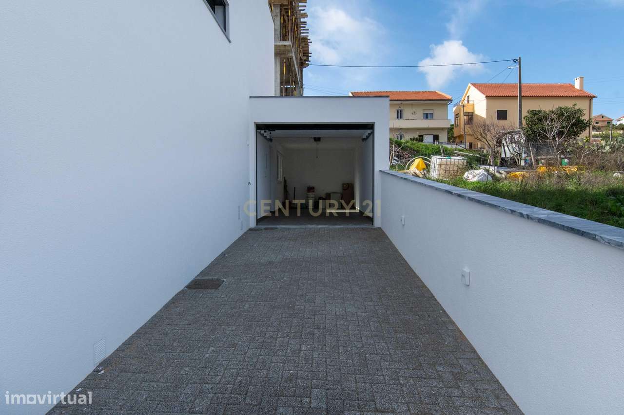 Moradia de 5 assoalhadas, Ramada, Odivelas - Grande imagem: 5/41