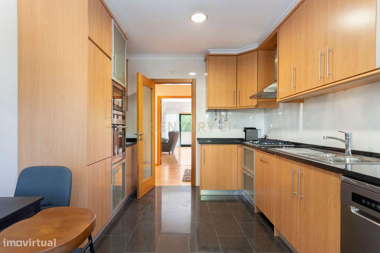 Apartamento T3 de Prestígio em Condomínio Exclusivo | Vista Mar | Paço-12