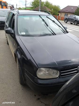 Dezmembram Volkswagen Golf 4 din 2004 1.9 TDI cod motor: AJM, Negru - 3