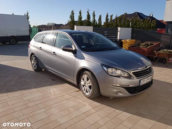 Peugeot 308 1.6 BlueHDi Allure S&S - 7