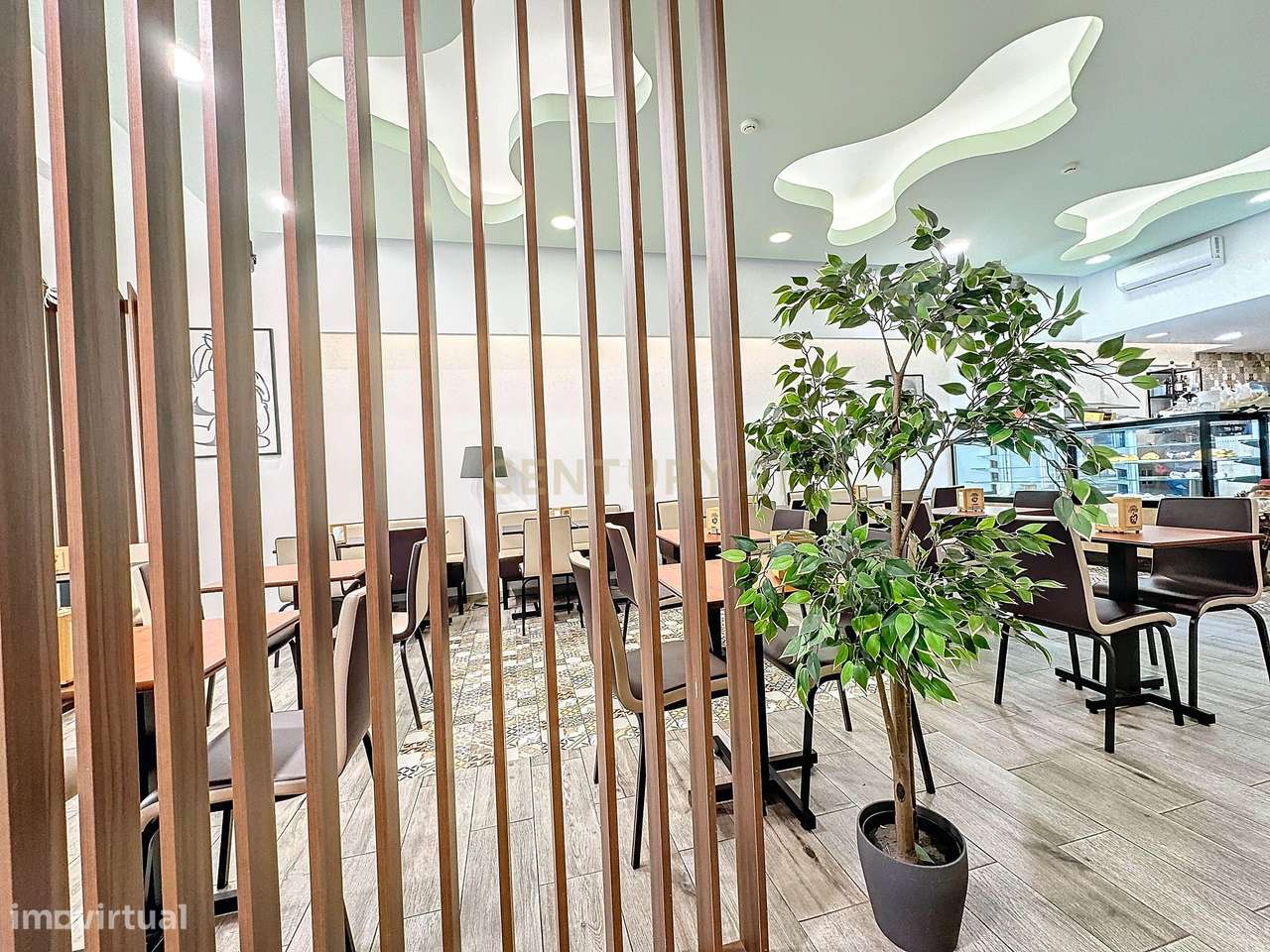 Cafetaria/Padaria para trespasse em Matosinhos Sul, perto da praia de - Grande imagem: 2/15