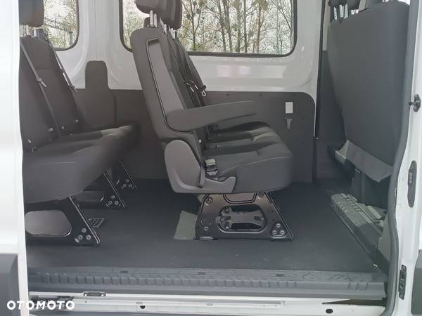 Ford Transit - 11