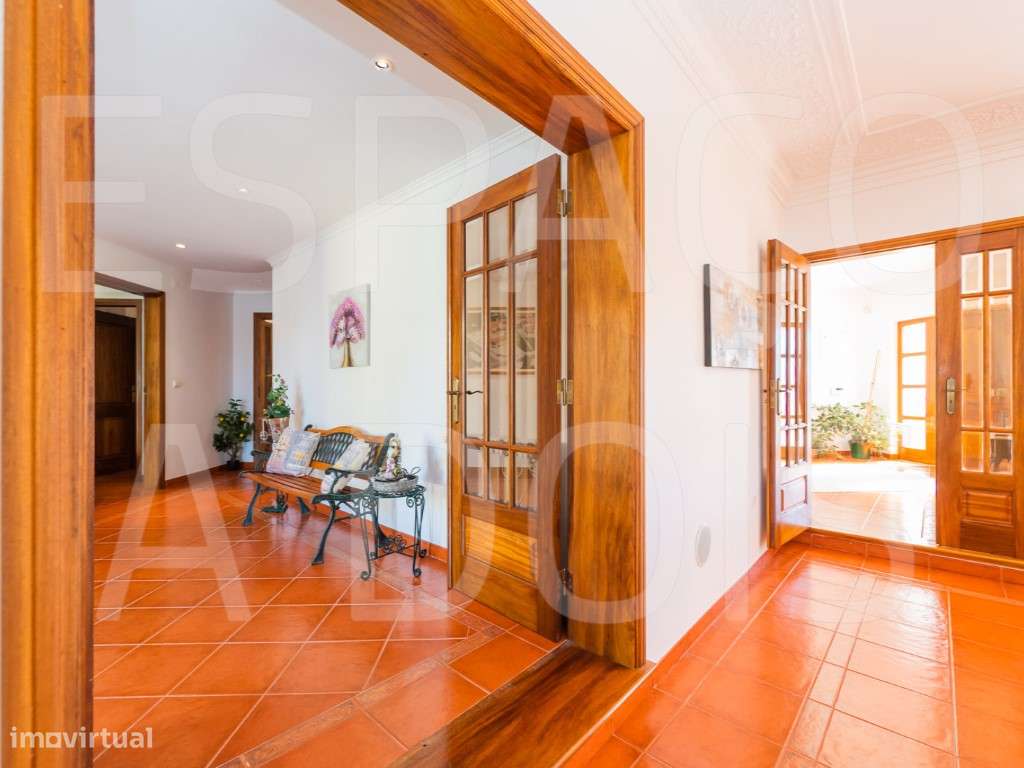 DESLUMBRANTE! INDEPENDENTE (isolada). Excelente qualidade de constr...-26