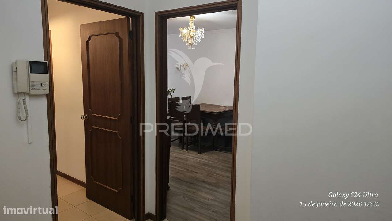 Apartamento T3 junto a praça Velasquez - Grande imagem: 3/26