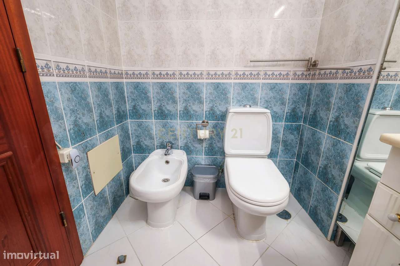 APARTAMENTO T2 | PRONTO A HABITAR | PERTO DO RIA SHOPPING | OLHÃO-13