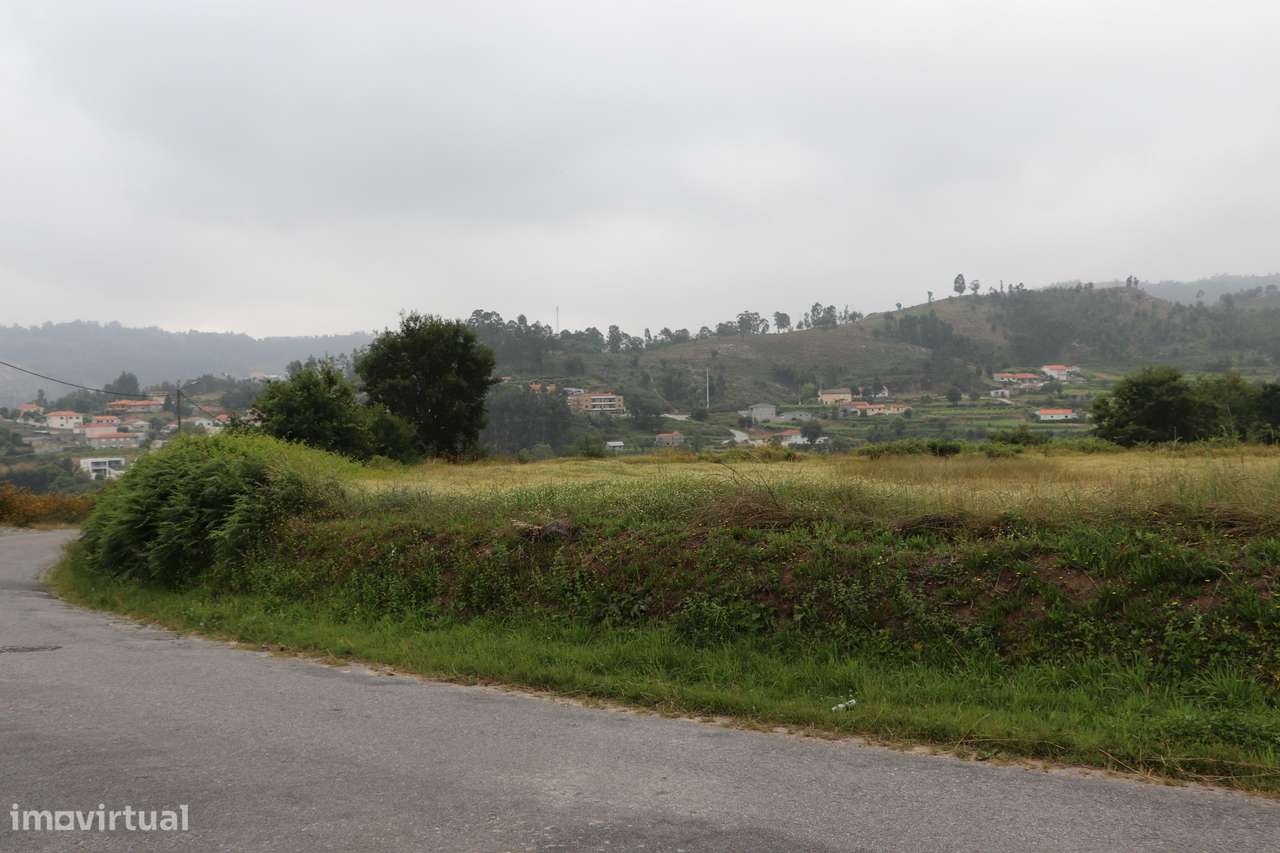 Lote de Terreno  Venda em Lustosa e Barrosas (Santo Estêvão),Lousada - Grande imagem: 4/6