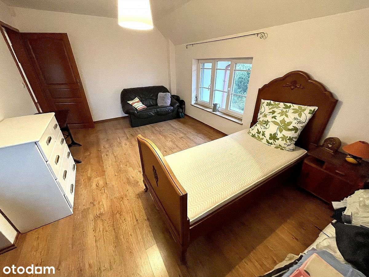 Piękny, niepowtarzalny duży Dom (272m2) w Załomiu-12