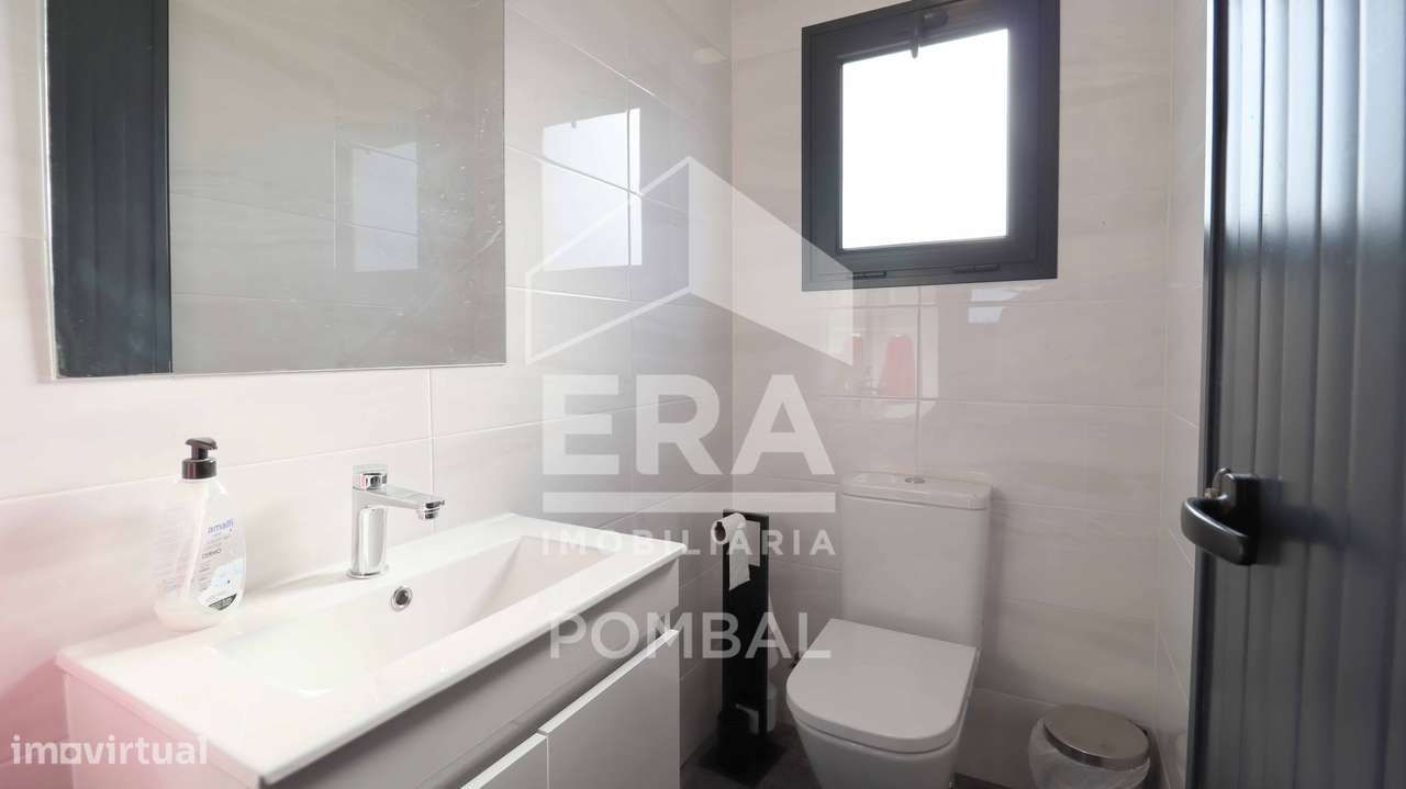 Moradia T3 renovada, Freixianda-23