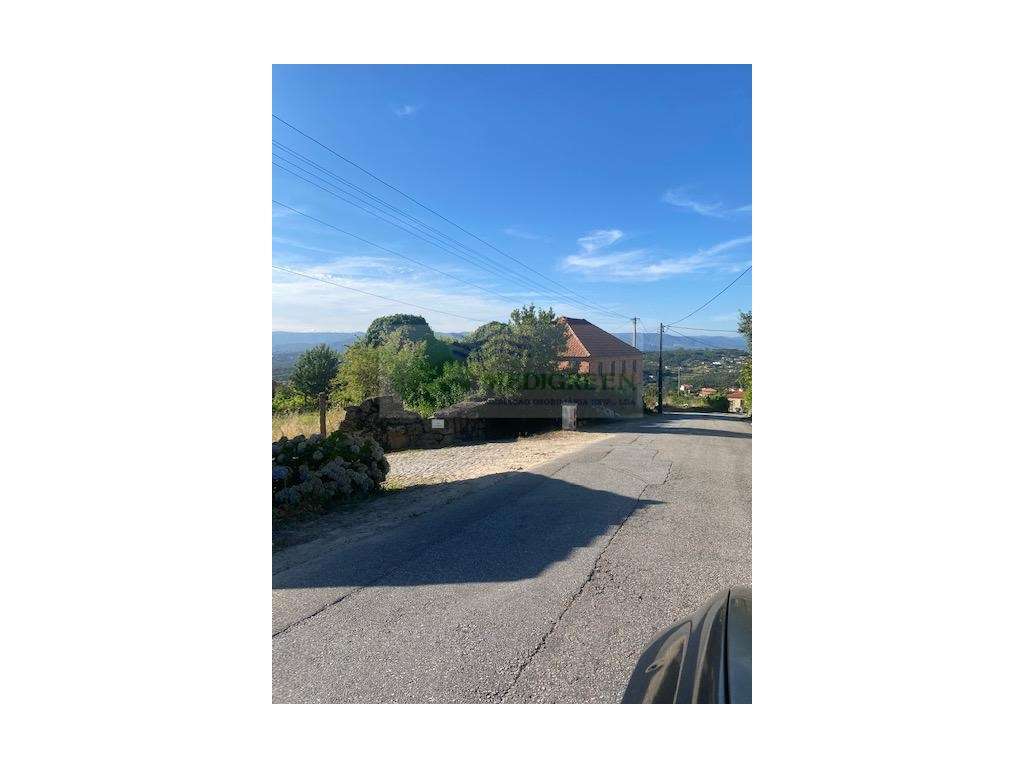 MORADIA EM RUÍNAS PARA RESTAURO EM CAMBRA - Grande imagem: 5/12