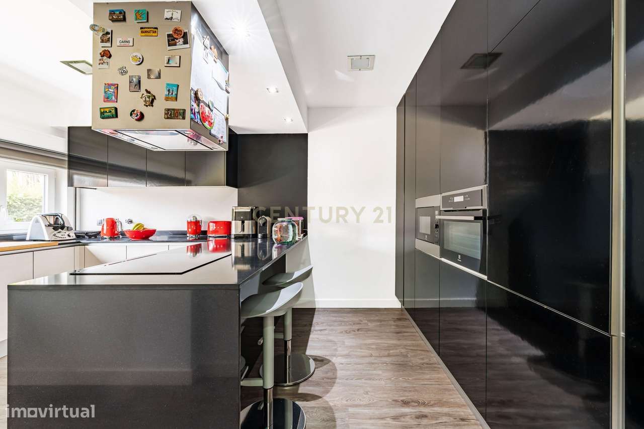 Moradia contemporânea na Aroeira | Luz natural, conforto e eficiência-20