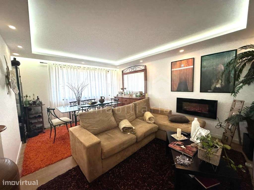 Apartamento T3 com Sótão e Garagem - Excelente Oportunidade!-0