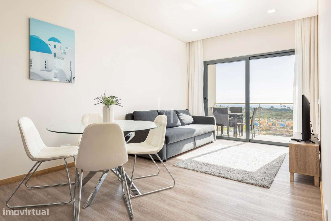 Apartamento T0+1 para venda com piscina e vista mar na Marina de Albuf - Grande imagem: 1/19