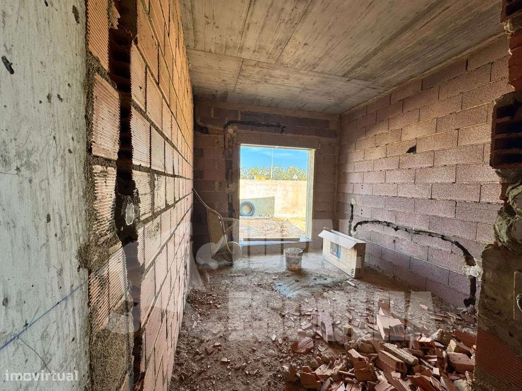 MORADIA EM CONSTRUÇÃO QUINTA DO ANJO ..-6