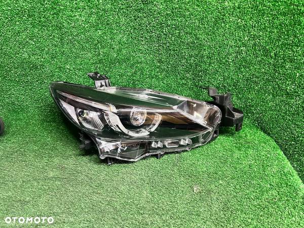 REFLEKTOR PRAWY MAZDA 6 FULL LED - 1