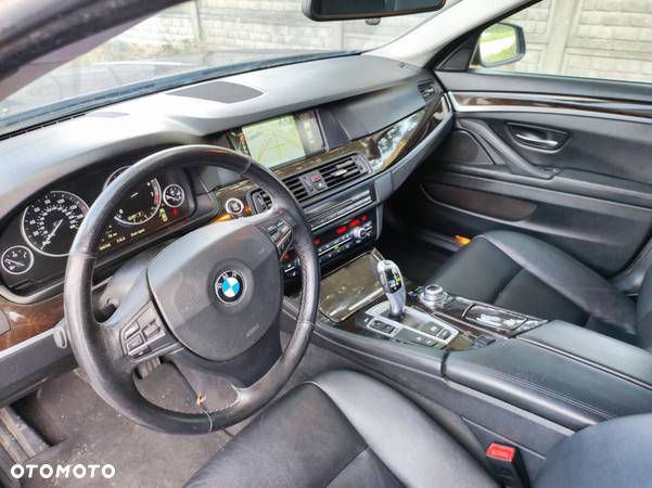 BMW Seria 5 528i Touring Sport-Aut - 9