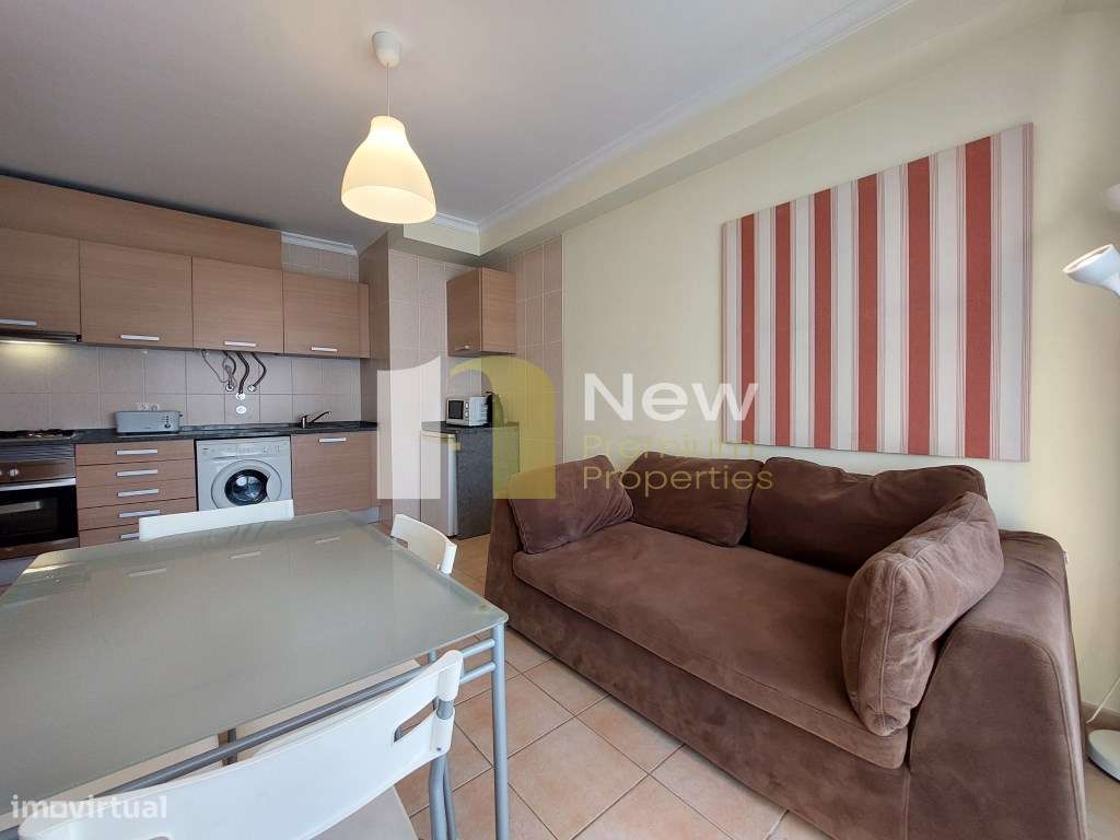 Apartamento T2 com Piscina em Armação de Pêra.-10