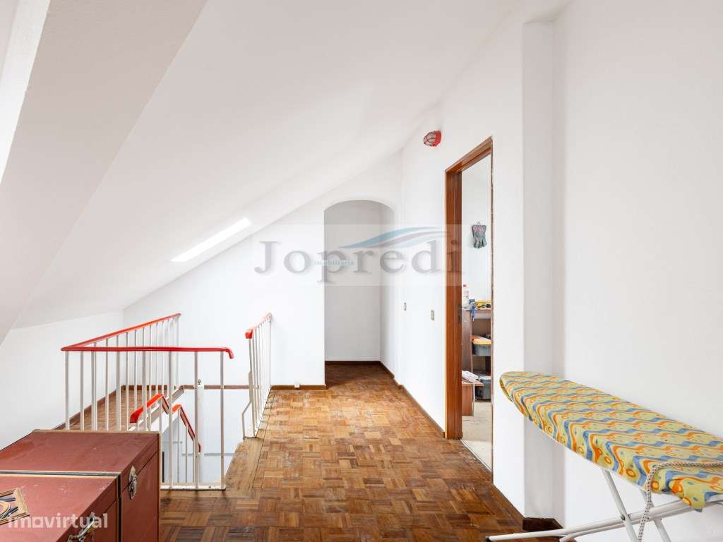 T2 + 5 Duplex Centro de Carcavelos-17