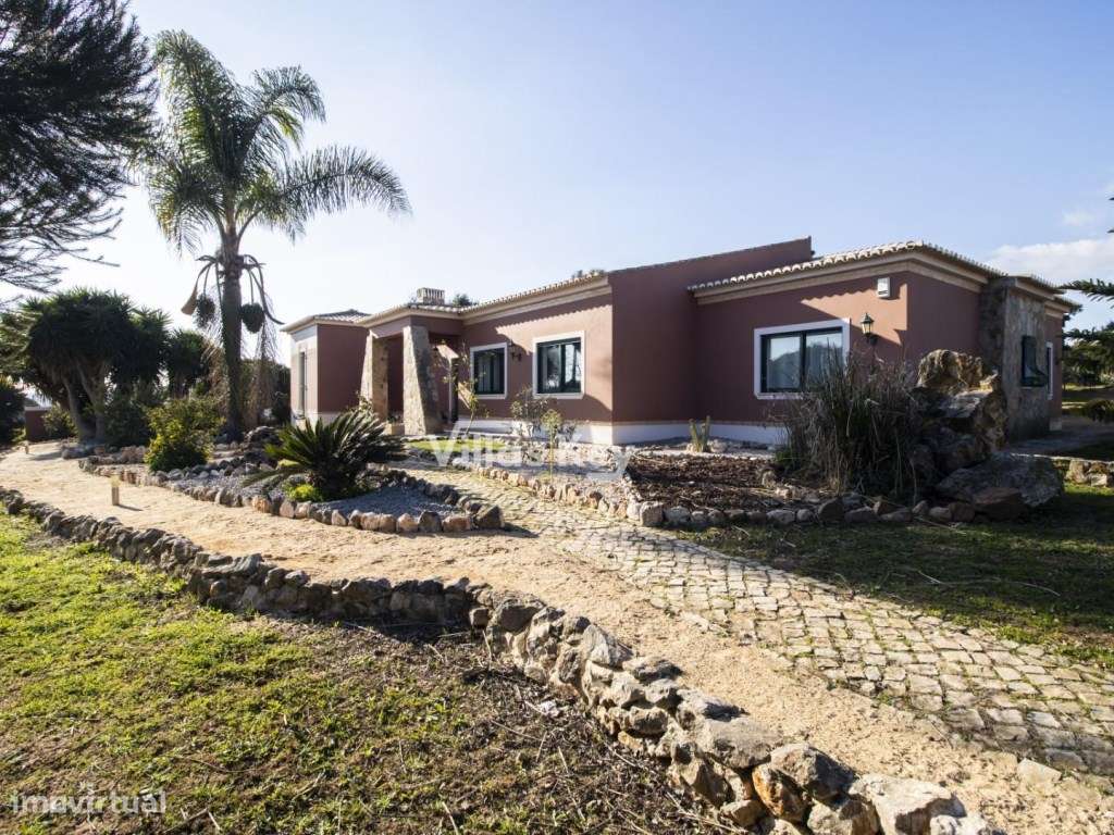 Espetacular casa de campo T4 com amplo terreno rústico - Grande imagem: 3/44