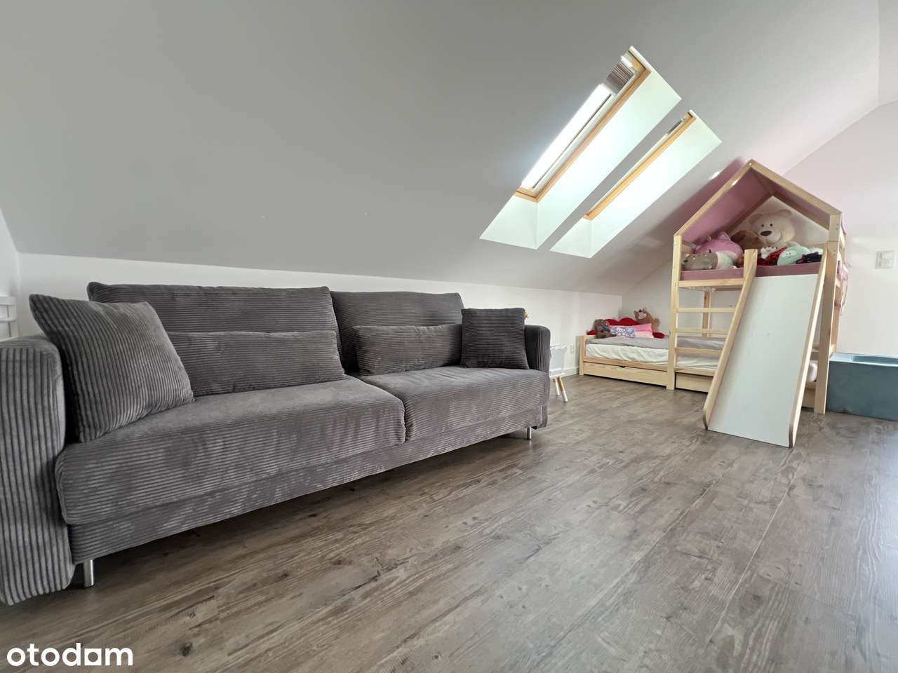 Nowoczesny dom 190 m² z garażem i klimatyzacją-15