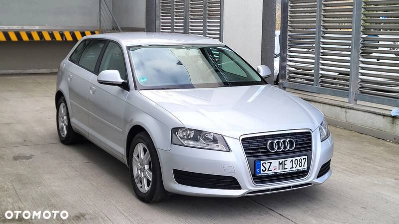 Audi A3 1.6 Sportback Attraction - 1