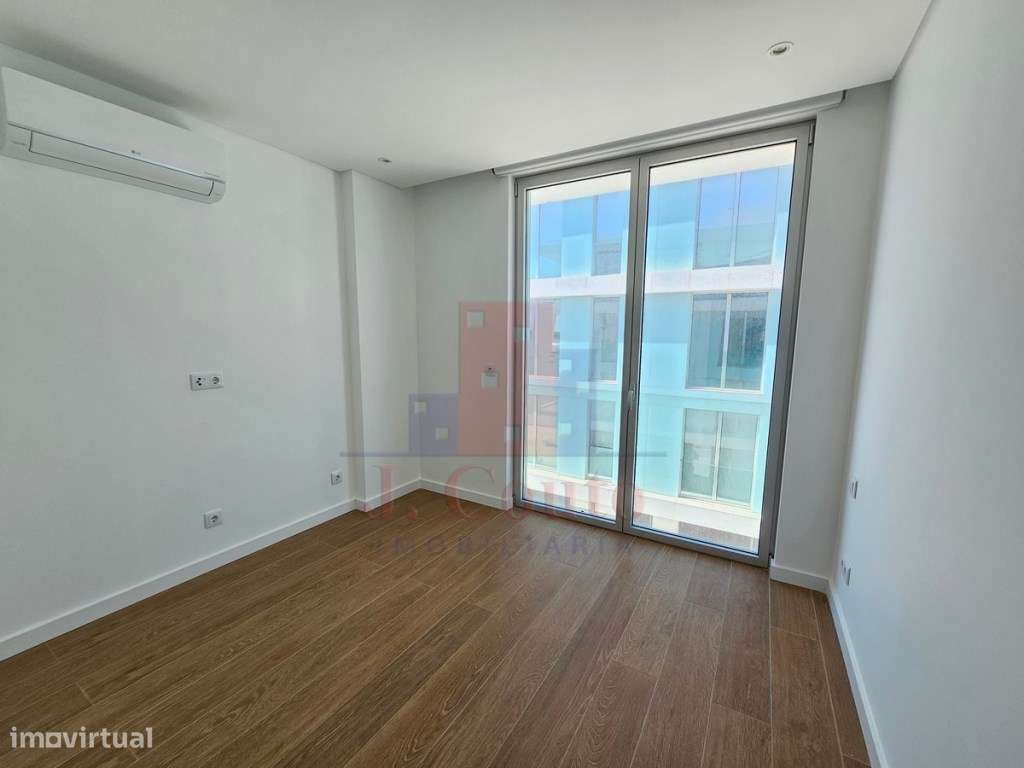 Apartamento T2 Novo com Vista para a Baía de São Martinho do Porto-13