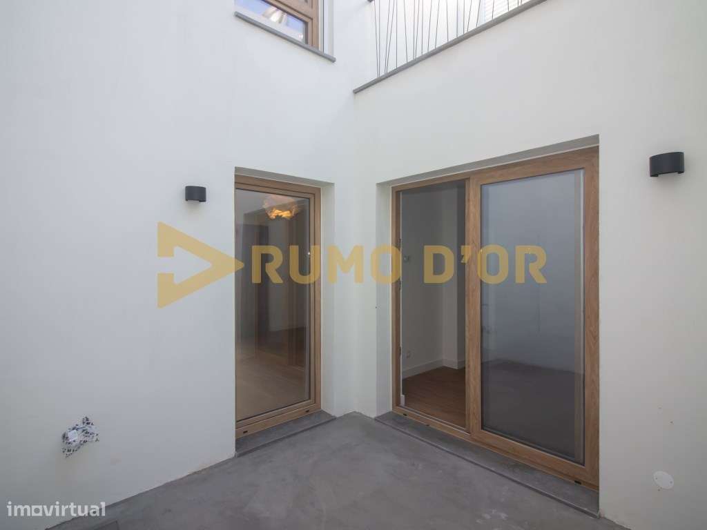 Moradia T3 em Freixial do Meio-25