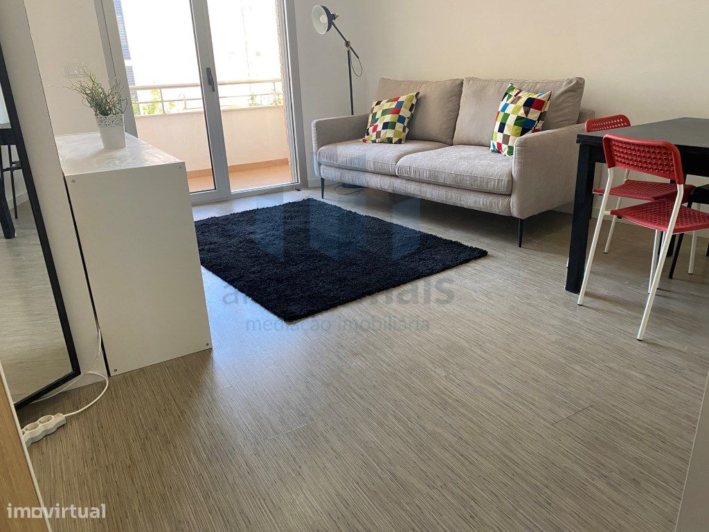 Arrenda-se apartamento completamente mobilado e equipado. Junto Sol... - Grande imagem: 2/20