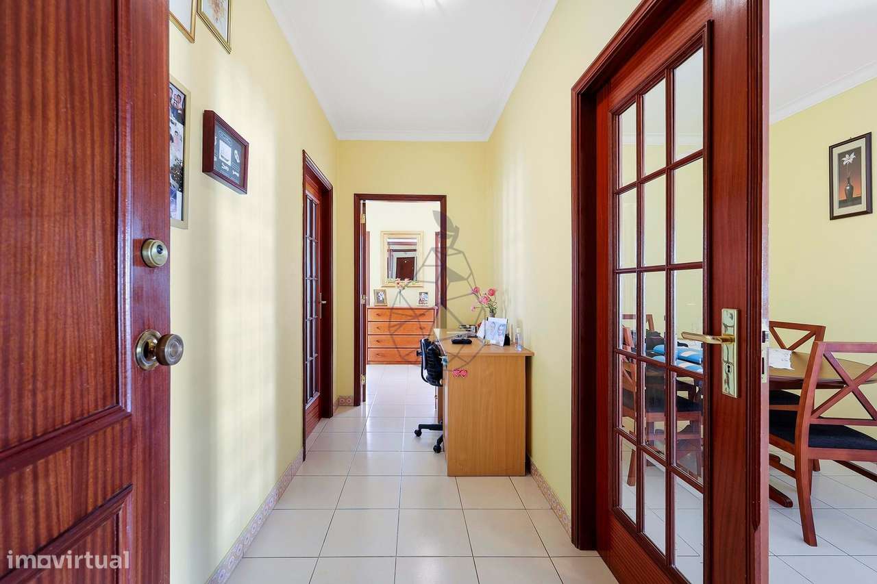 Arrendamento anual apartamento T3 Quinta da Malata, Portimão - Grande imagem: 4/44