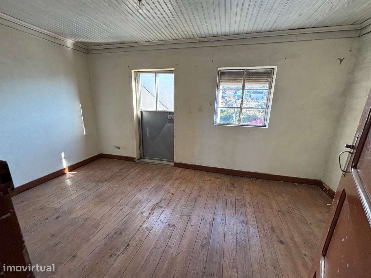 Moradia para Restaurar T4 Venda em Santa Marinha e São Martinho,Seia-7