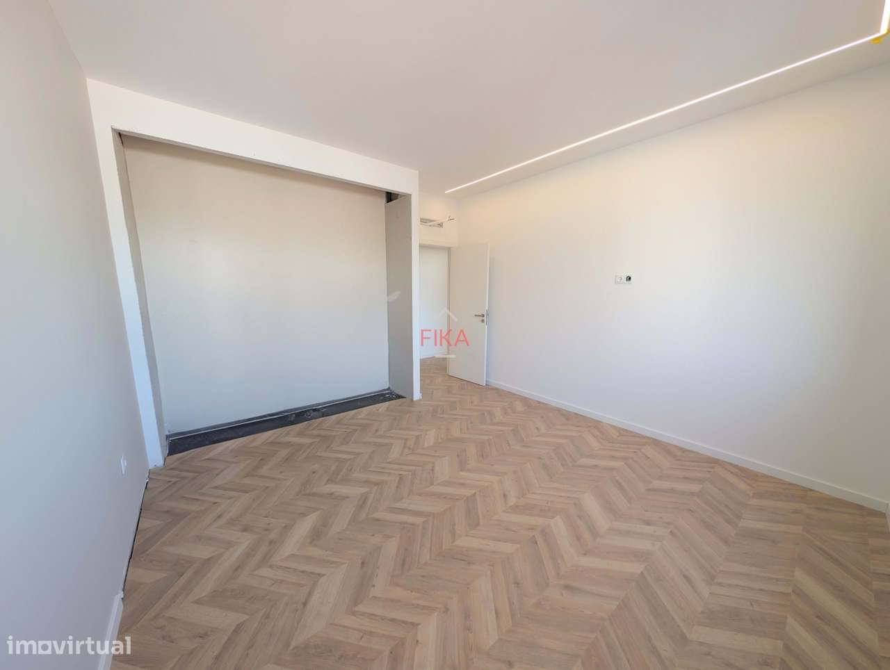 Apartamento T3 totalmente remodelado no centro de Setúbal-16
