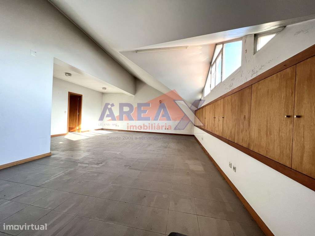 EXCLUSIVO ÁREA X - Edifico destinado a comércio e escritórios, no c... - Grande imagem: 5/30