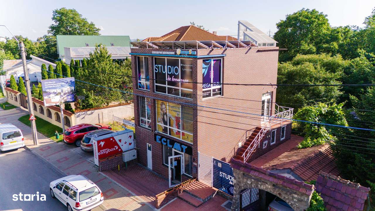 CLADIRE COMERCIALA CU SPATII OPEN SPACE - Imagine principală: 1/20