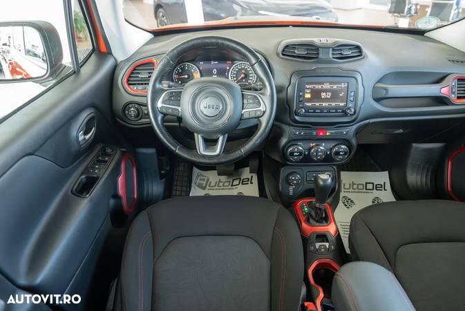 Jeep Renegade 2.0 M-Jet 4x4 AT Trailhawk - 17