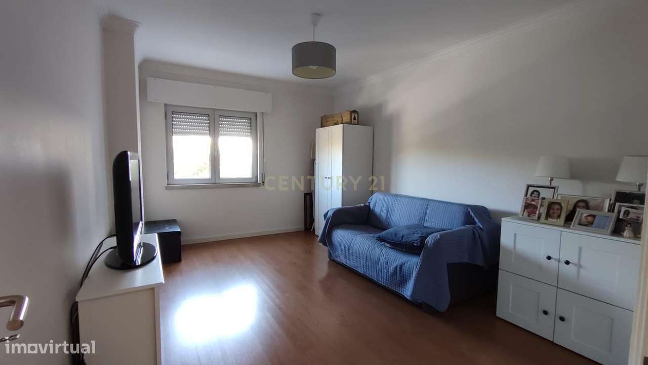 Magnífica propriedade T2 em Linda-A-Velha, Lisboa-19
