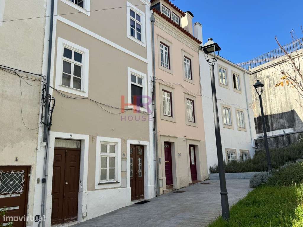 Vende-se Prédio com 8 estúdios mobilados e equipados.-10