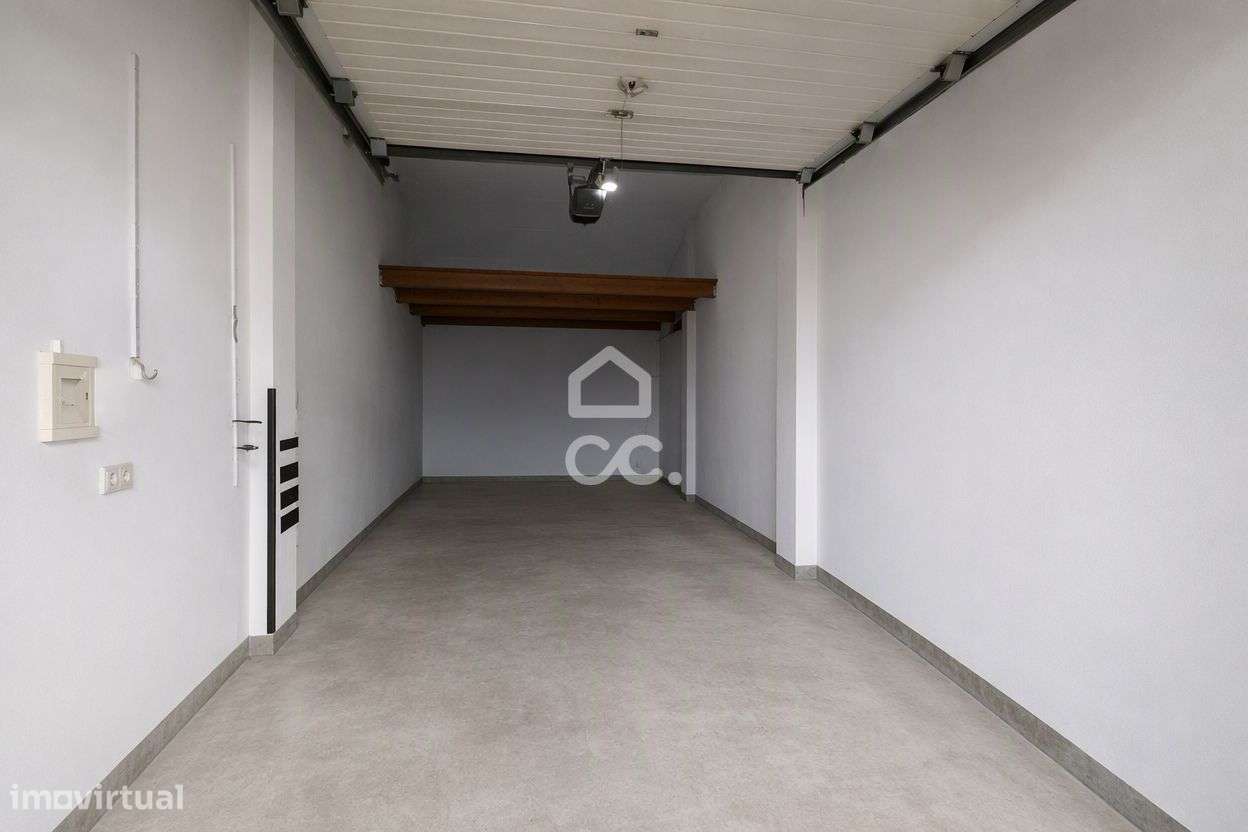 Apartamento T3 com garagem na Quinta de São Luís, Pereira.-21
