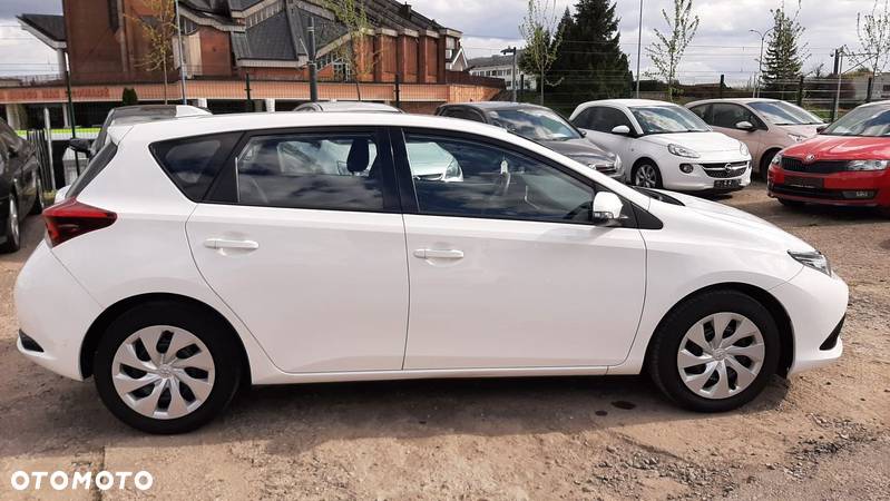 Toyota Auris 1.33 Dual-VVT-i - 5