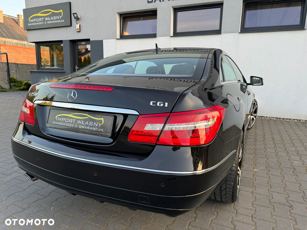 Mercedes-Benz Klasa E 250 CGI Coupe BlueEFFICIENCY Automatik Avantgarde - 28