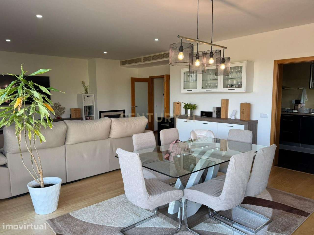 Apartamento T2 Condomínio Privado Zen, com Garagem e Lugar de Garagem - Grande imagem: 3/22