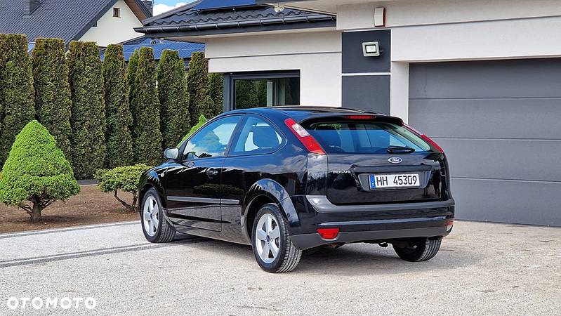 Ford Focus 1.6 16V Style - 3