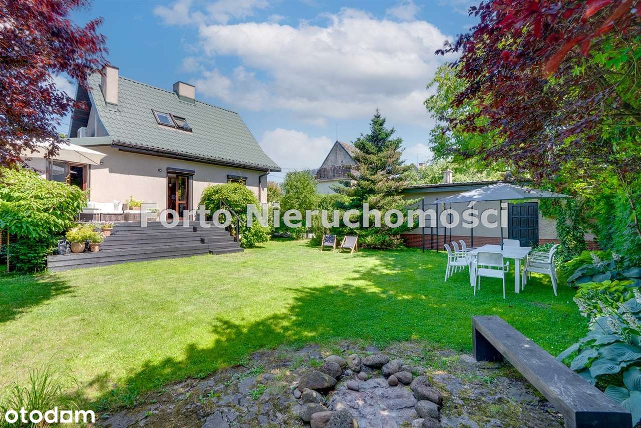 Dom w Chorzowie Batorym na ulicy Kasztanowej-15