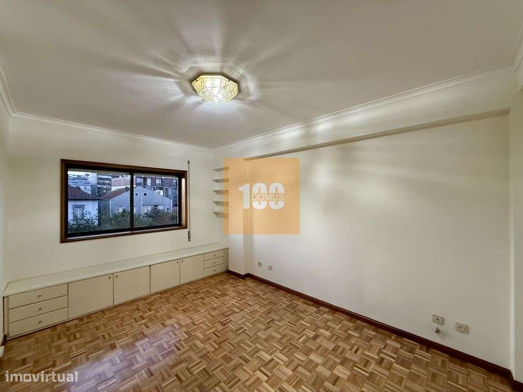 T2+1 com garagem em Santos Pousada - Grande imagem: 4/24